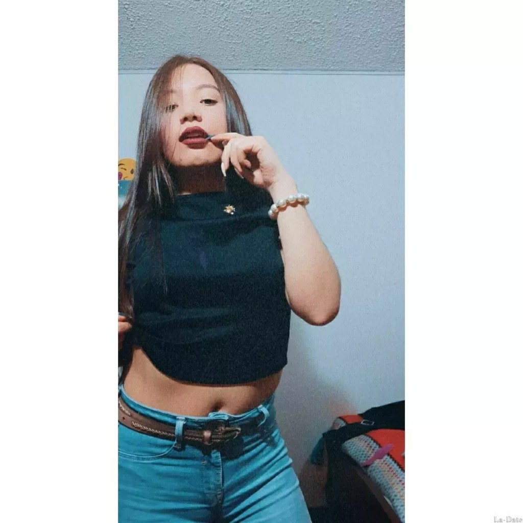 Veronica Profile image 2