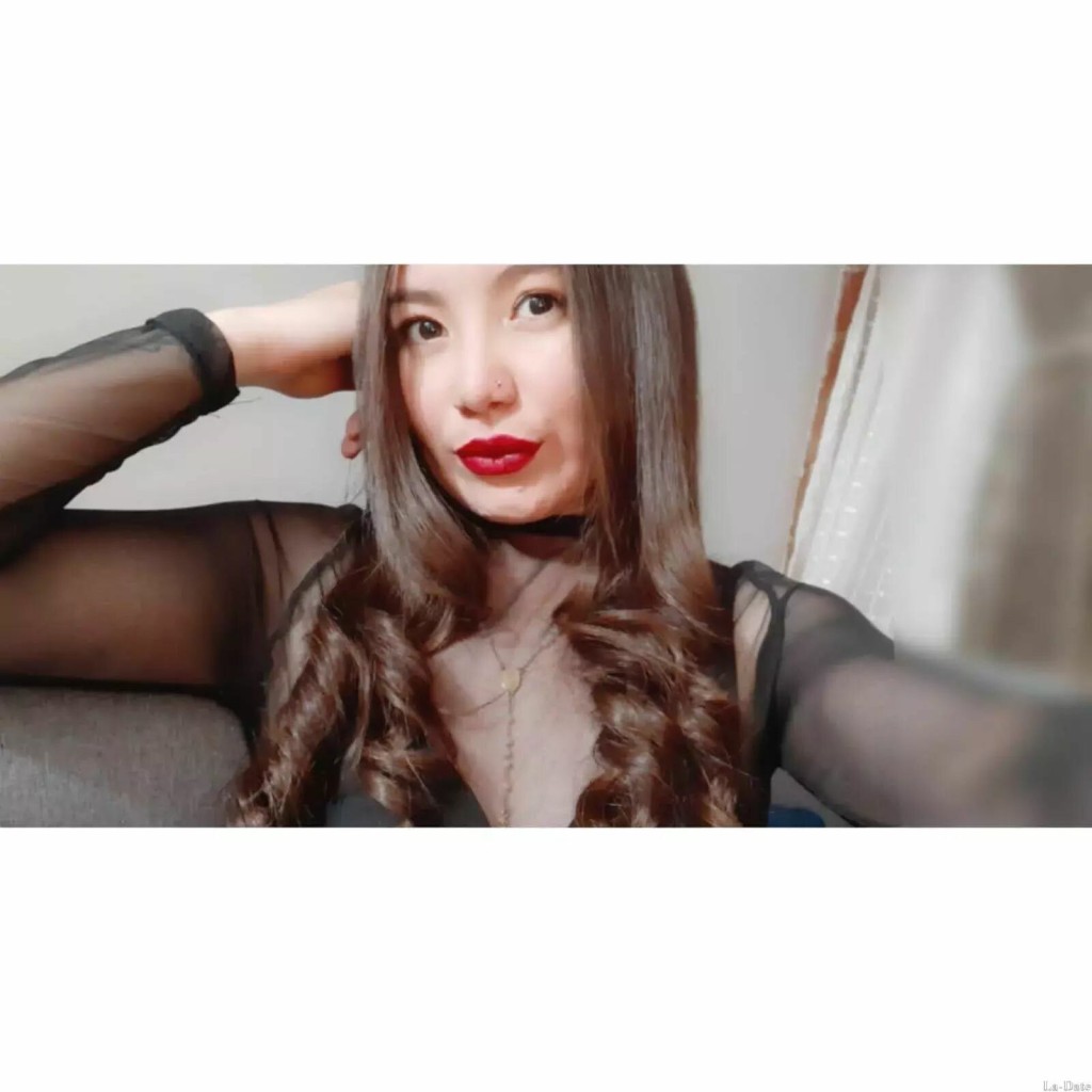 Veronica Profile image 6