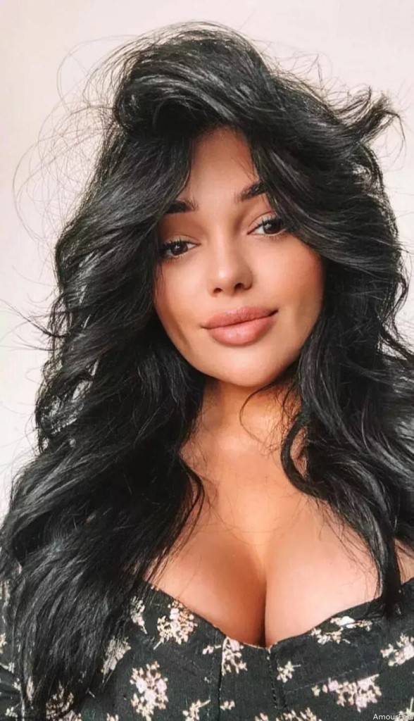 Alina Profile image 5